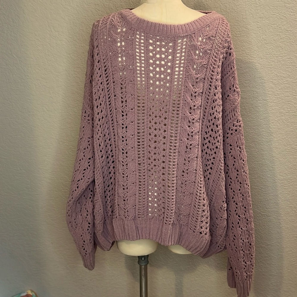 Easel Los Angeles sweater Size Large slouchy purple-ish/pink color.very soft